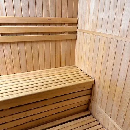 Kamienny Dworek 3* Kamień