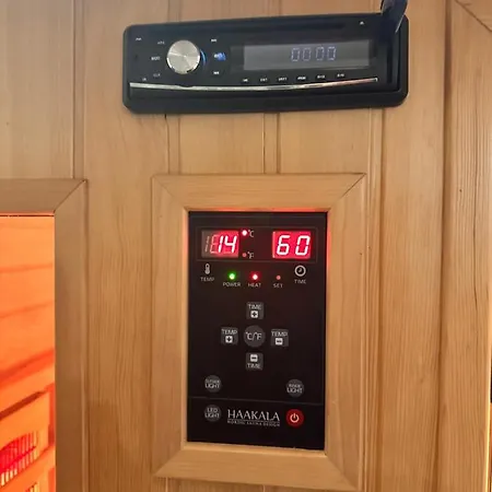 Kamienny Dworek ホテル